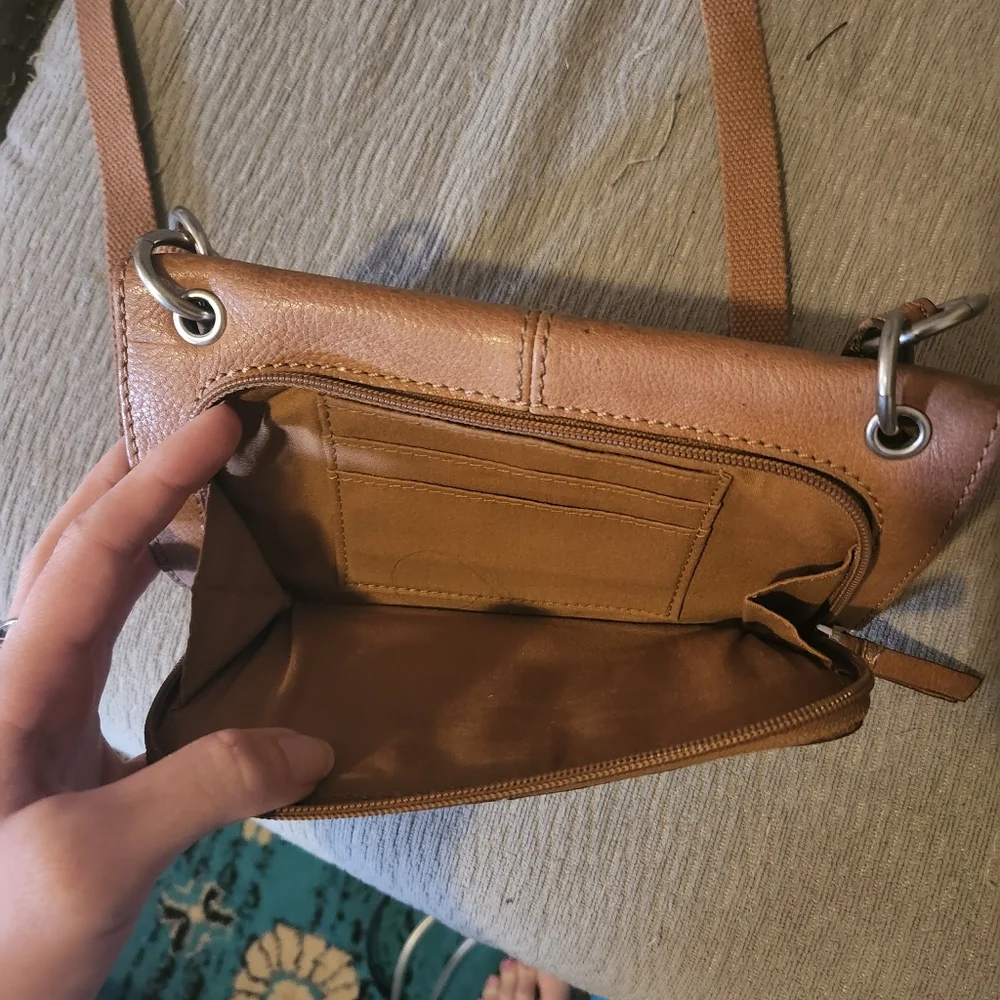 Cute Fossil small wallet/crossbody leather purse - Picture 2 of 3